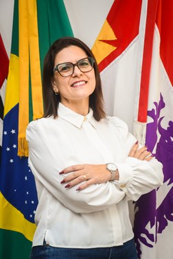 Elisangela - SEFAZ.jpg Elisangela - SEFAZ.jpg