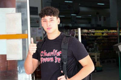 “Dia do Ex-Estagiário”: jovem conquista primeira oportunidade no mercado de trabalho em São Vicente