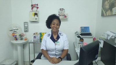 “Percebemos que temos que ir além, além do muro e além do consultório”: Há 15 anos, Enfermeira de UBS transforma vidas na saúde de São Vicente