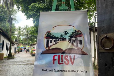 Abertura do Festival Literário lota Vila de São Vicente e fomenta acesso gratuito à cultura