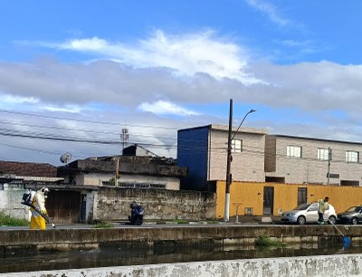 Ação integrada combate proliferação de pernilongos no Canal da Eduardo Souto