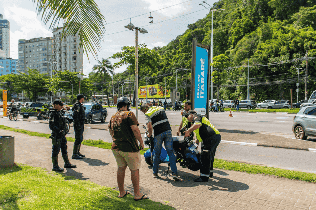 Ação preventiva apreende motos elétricas irregulares em fiscalização