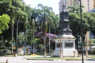 Ação traz serviços de cidadania a vicentinos e apoio a animais em situação de rua neste sábado (4)