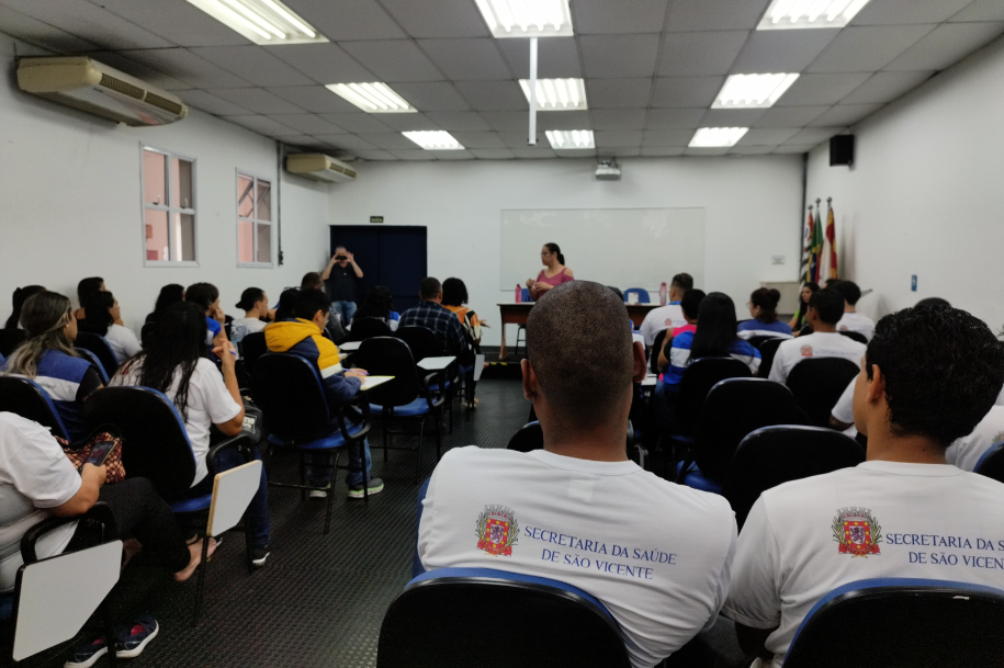 Agentes Comunitários da Saúde de São Vicente realizam treinamento contra ISTs