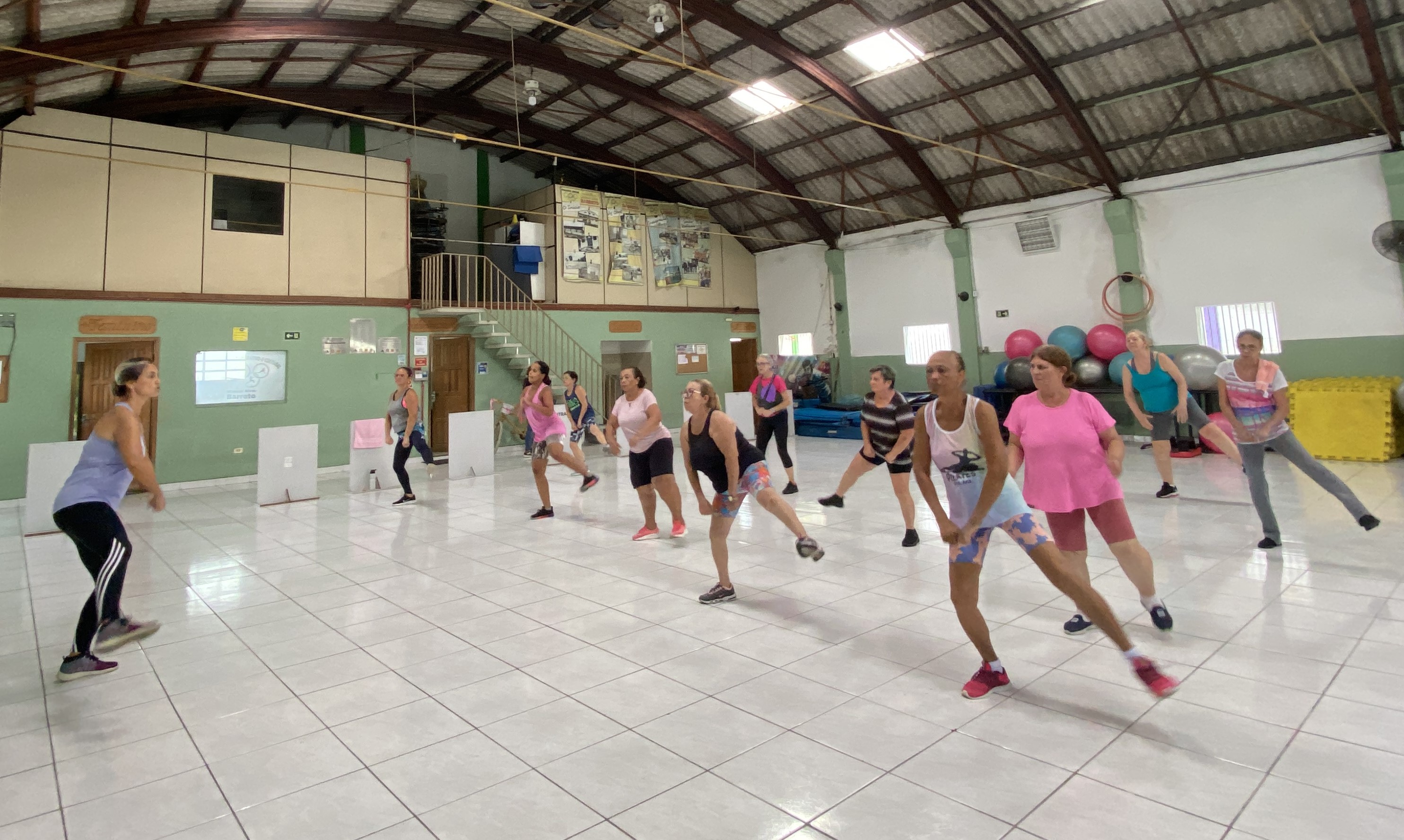 Alta procura marca início da volta às aulas esportivas gratuitas em São Vicente