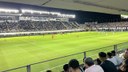 Alunos da UE José Meirelles visitam Vila Belmiro e acompanham jogo do Santos em noite especial