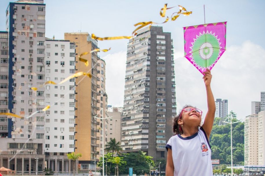 AMEI Narizinho encerra Semana do Brincar com soltura de pipas nesta sexta-feira (30)