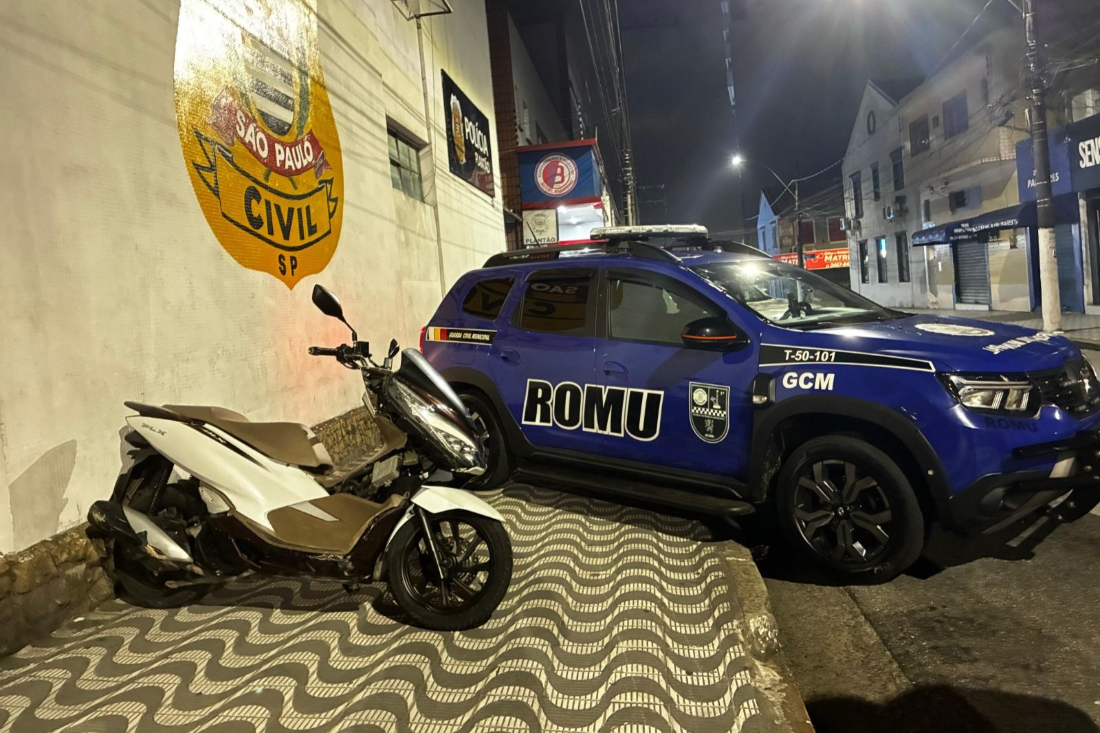 Após perseguição, GCM detém homem com motocicleta roubada em São Vicente