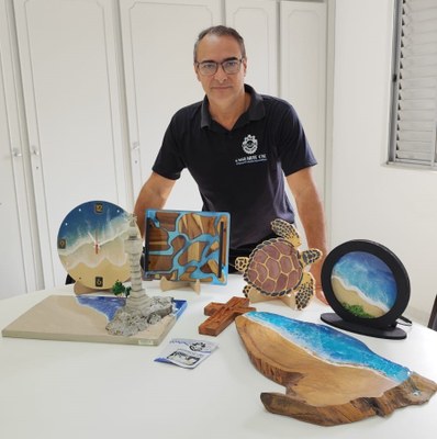 Artesão Vicentino transforma paixão pela arte em negócio sustentável