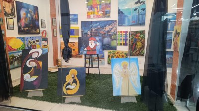 Ateliê Cores da Alma abre espaço para experiências artísticas gratuitas em São Vicente