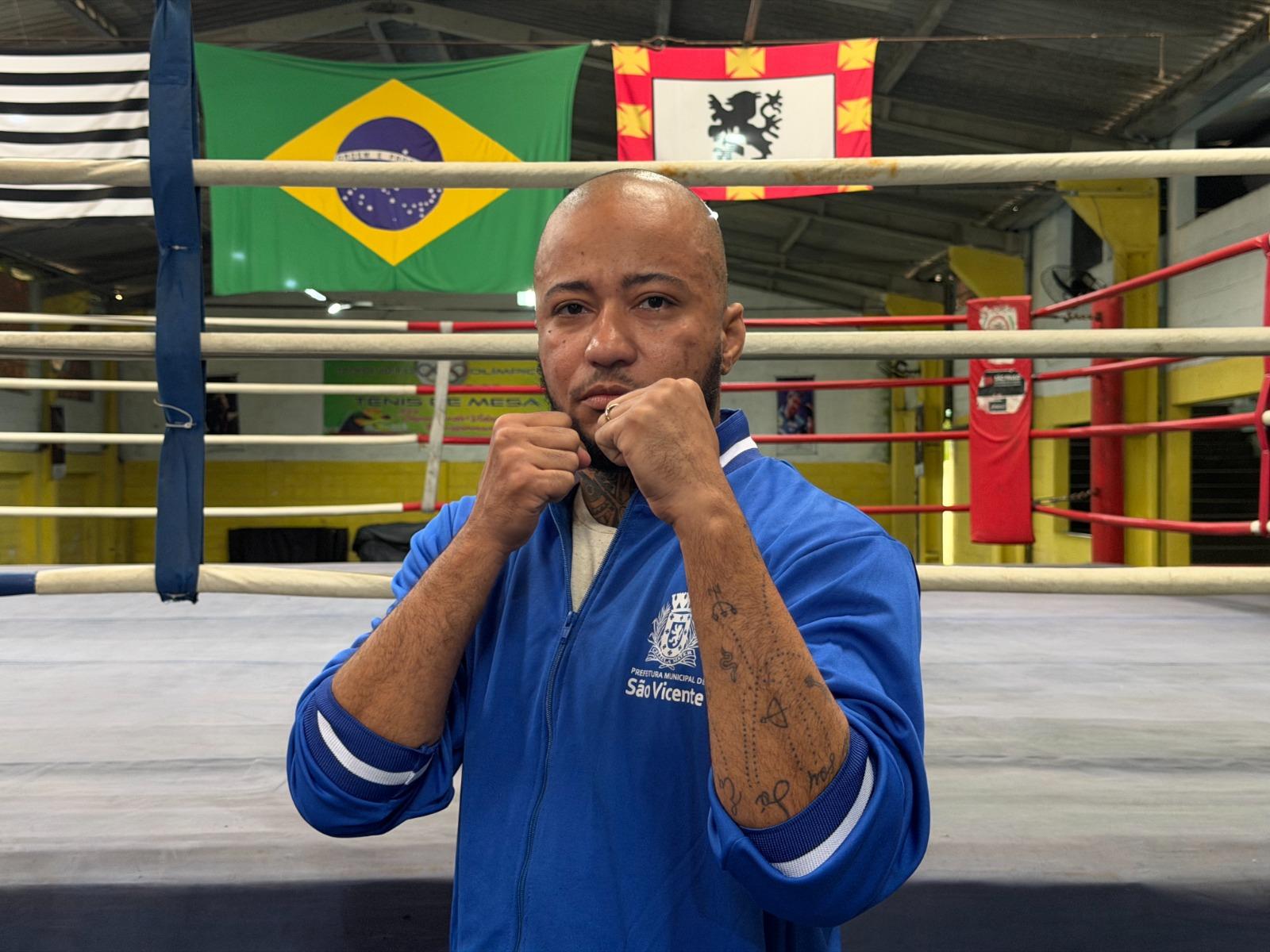 Atleta vicentino se prepara para principal evento de MMA trans do Brasil