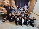 Autora do best-seller “A menina da Cabeça Quadrada” parabeniza crianças da AMEI Narizinho por adaptação de obra em peça teatral