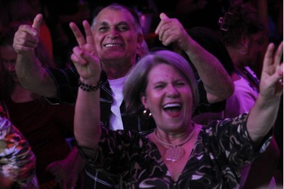 Baile da Melhor Idade empolga público na noite de quinta-feira (31)
