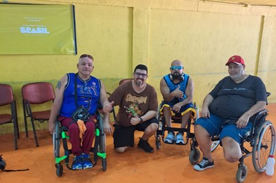 Basquete em cadeira de rodas começa a ganhar espaço em São Vicente com primeiras turmas no Dondinho