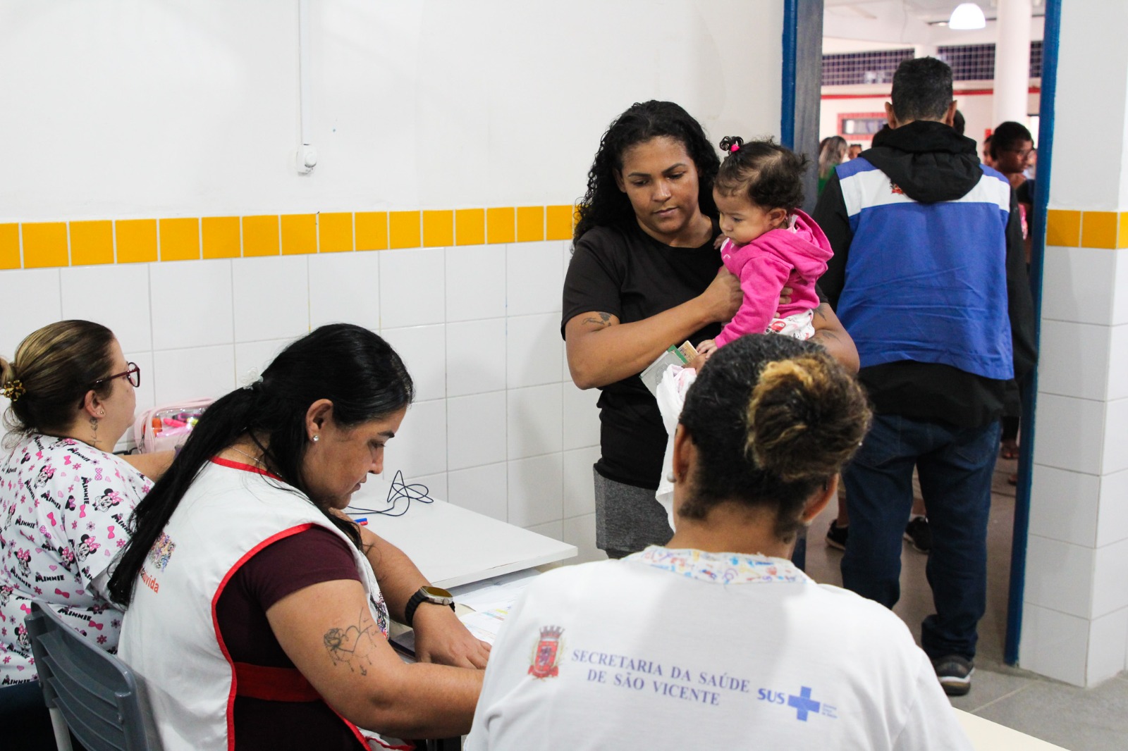 Campanha de Vacinação nas escolas imuniza quase 3 mil alunos em São Vicente
