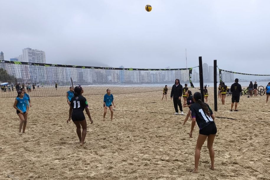 Campeões do JOESV são definidos no futevôlei e no vôlei de praia