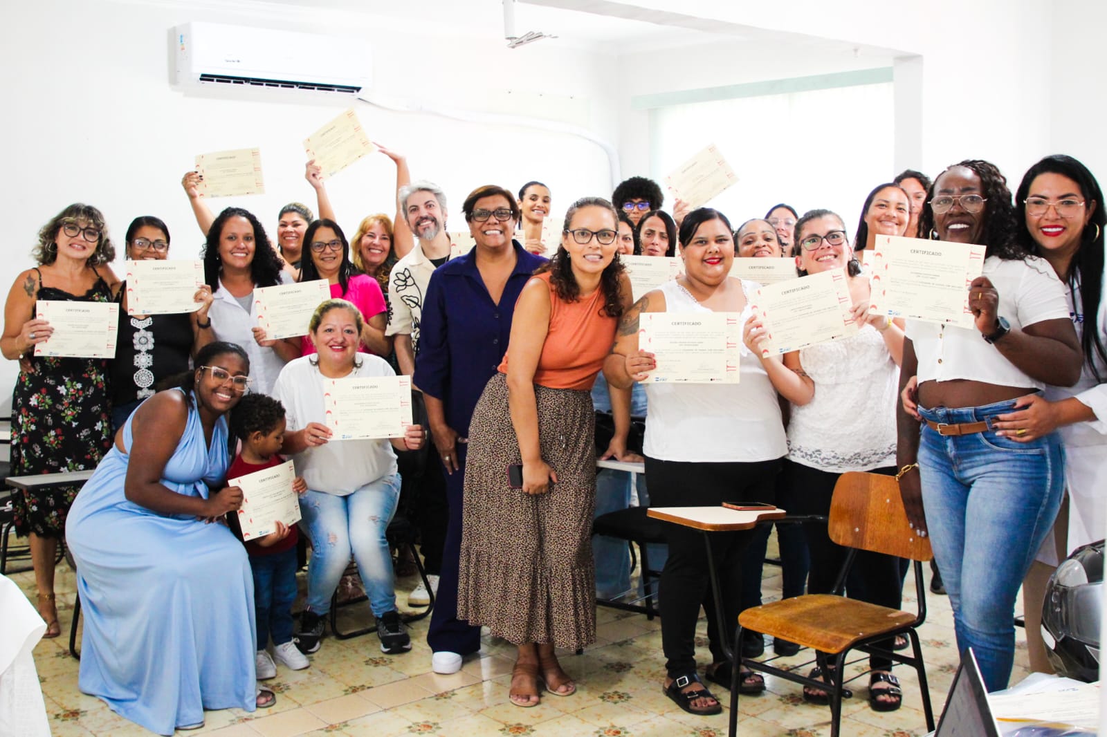 Capacitação em cuidado de idosos une aprendizado e prática em São Vicente para aqueles que mais precisam de atenção
