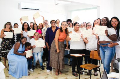 Capacitação em cuidado de idosos une aprendizado e prática em São Vicente para aqueles que mais precisam de atenção