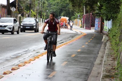 Ciclovia da Av. Tupiniquins é reinaugurada em São Vicente