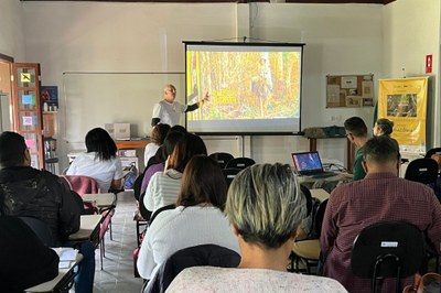 Coordenadores pedagógicos têm experiência imersiva com a natureza no Parque Xixová-Japuí