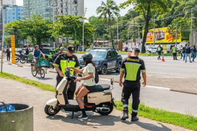 Ação preventiva apreende motos elétricas irregulares em fiscalização