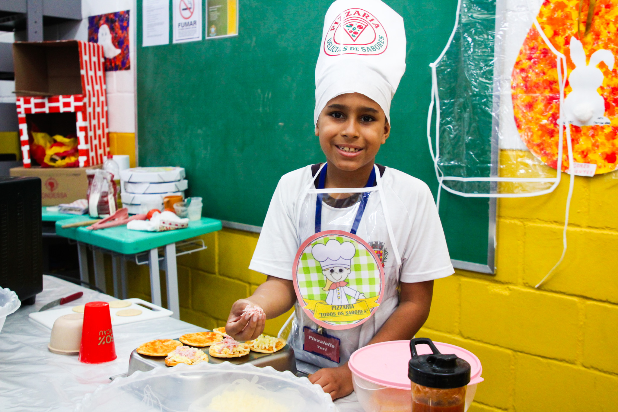 Alunos da Amei Parque São Vicente vivem experiência empreendedora com o projeto “Criando uma Pizzaria”