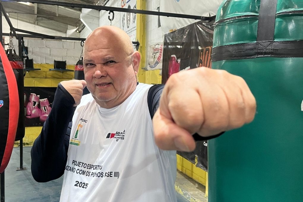 Coragem que ecoa nos ringues: idoso supera doenças e vício através do boxe