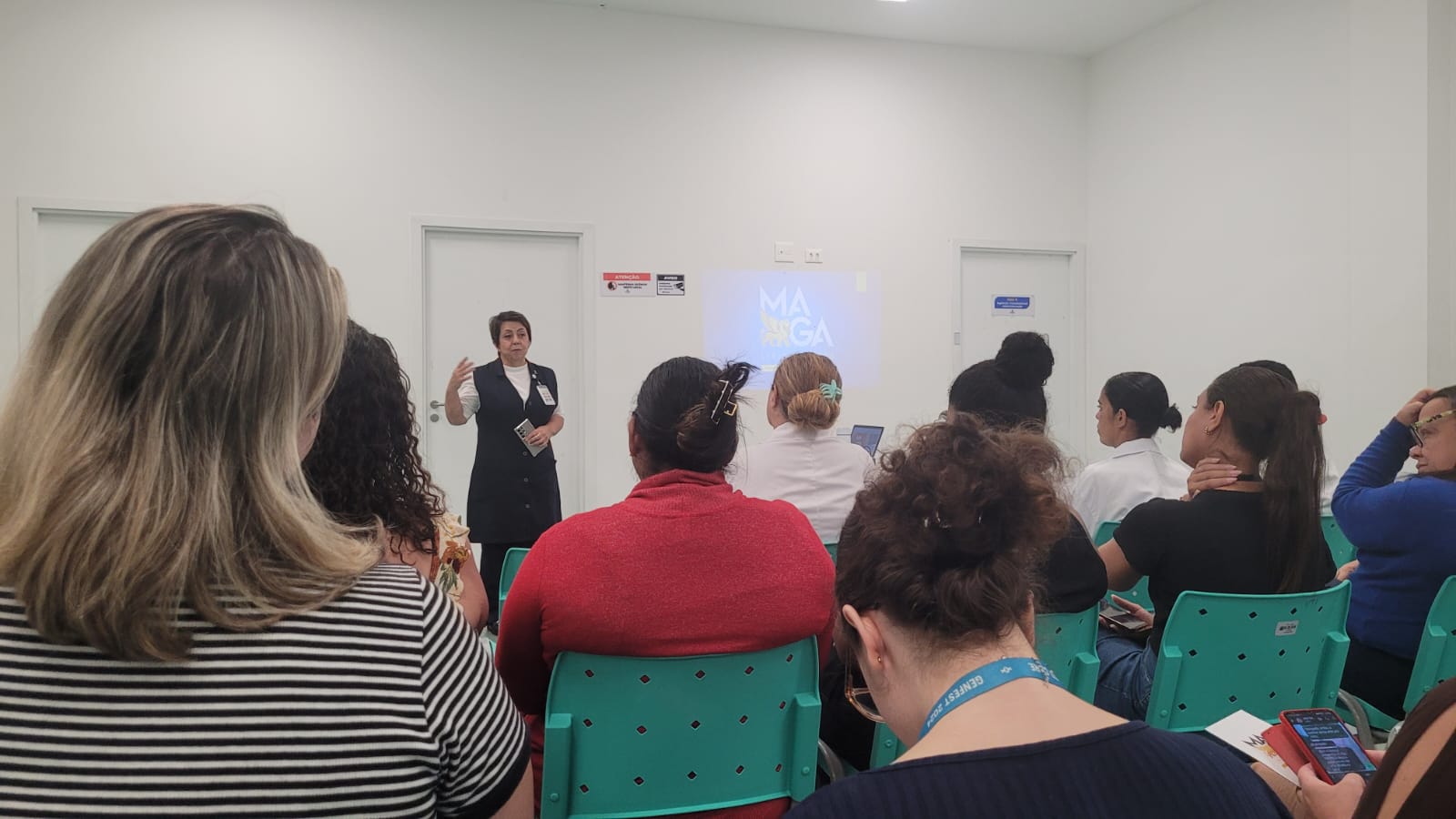 Cuidado com a saúde mental pauta palestra no Hospital do Vicentino