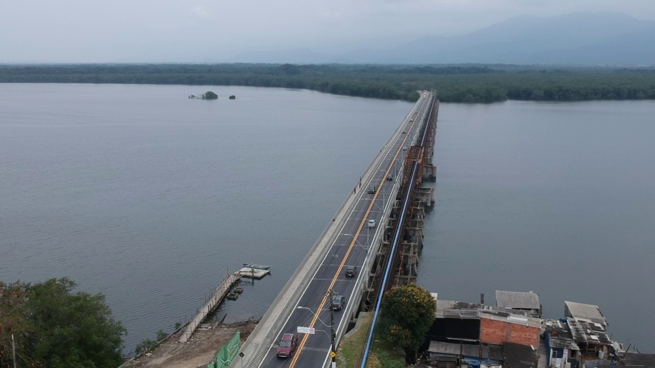 Devido às obras do VLT na Área Continental, Ponte dos Barreiros funciona via operação 'Pare e Siga' na noite desta sexta (21)