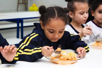 Dia das Crianças tem sabor especial nas escolas municipais de São Vicente