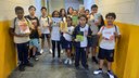 Dia Nacional do Livro: corredores de escola viram espaço de leitura no Humaitá Dia Nacional do Livro: corredores de escola viram espaço de leitura no Humaitá