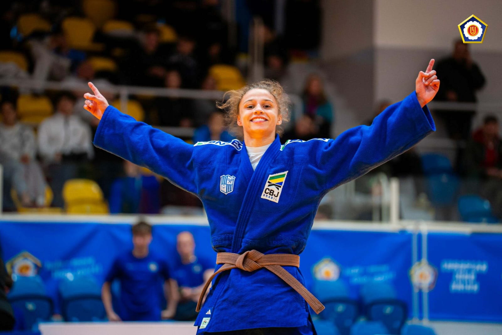 Dos primeiros treinos em São Vicente ao pódio nacional, judoca transforma rotina em resultados