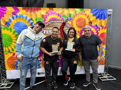Em disputa acirrada, Paixão Caiçara é campeã e coroa final do Festival de Quadrilhas de São Vicente 2025