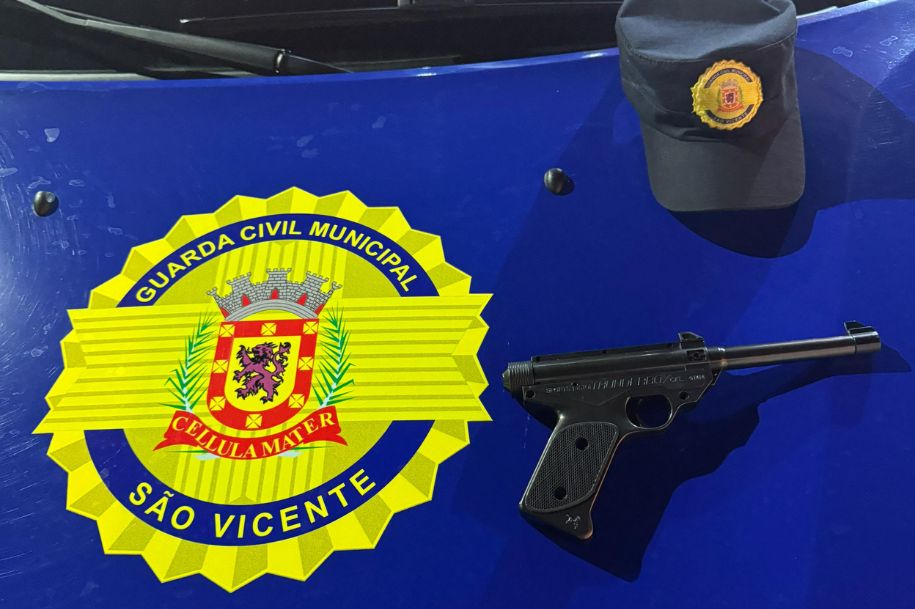 Em patrulhamento no feriado, GCM de São Vicente prende indivíduo com simulacro de arma de fogo