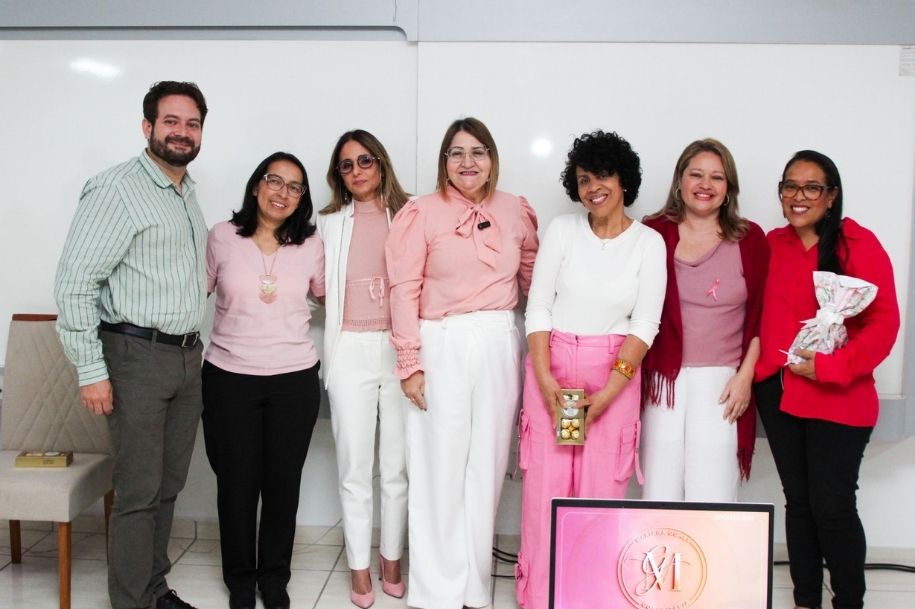 Encontro Floresça encerra Outubro rosa com tarde de aprendizado e acolhimento