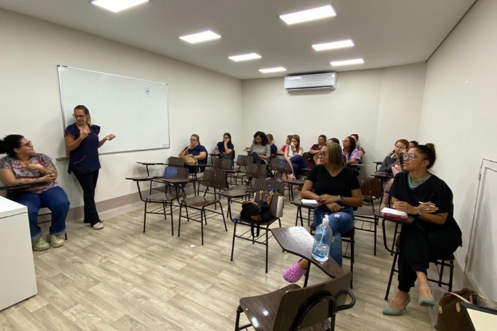 Enfermeiras de São Vicente realizam treinamento sobre pré-natal de risco