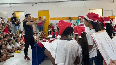 Escola da Área Continental de São Vicente celebra conquistas com Recreio da Convivência e Cantata de Natal