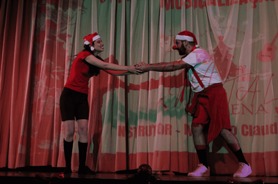 Espetáculo de Natal do Projeto CRIAR reúne gerações e celebra a força da cultura em São Vicente