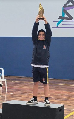 Estudante da AMEI Rei Pelé conquista medalha de ouro no Campeonato Paulista de Xadrez Escolar