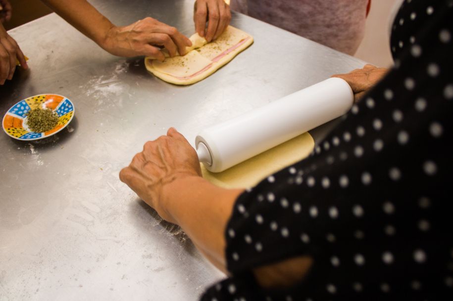 Fundo Social de São Vicente abre vagas para curso de fabricação de pães artesanais e colomba pascal
