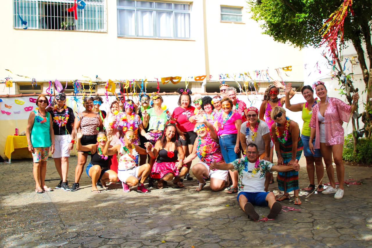 Fundo Social de São Vicente promove “Bloquinho de Carnaval” para integrantes do Quintal da Melhor Idade