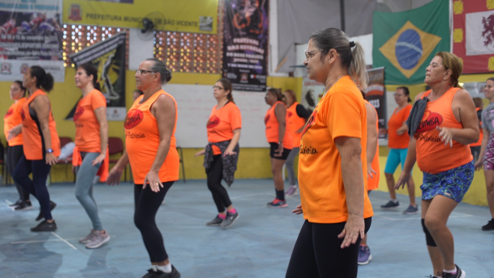 Fundo Social oferece aulas de alongamento para vicentinos com mais de 50 anos