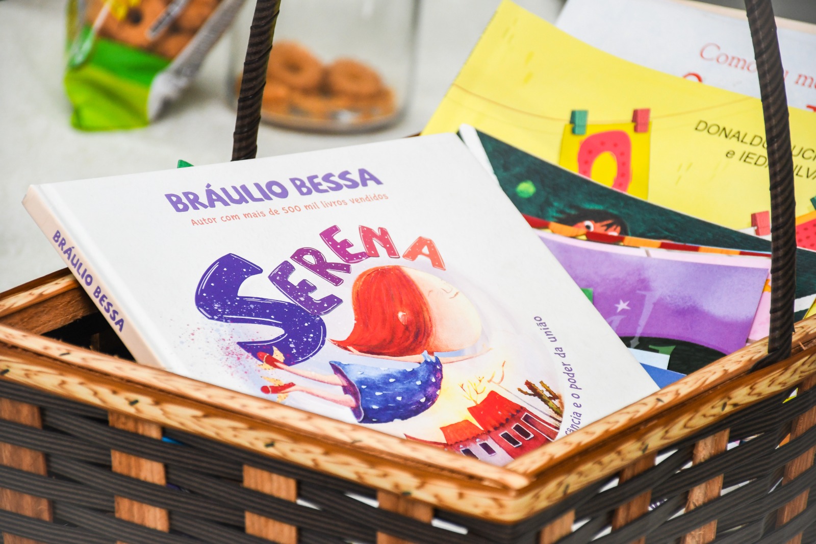 AMEI Humaitá recebe doação de livros do acervo pessoal de Luis Fernando Verissimo - 2.jpeg