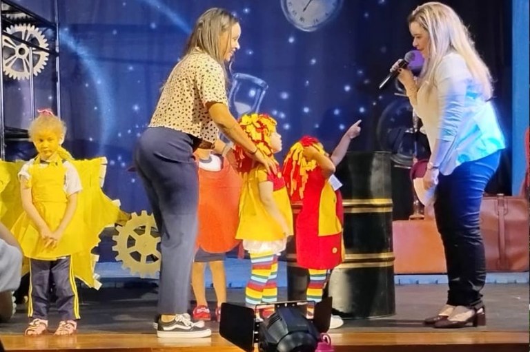 apresnetação AMEI Mostra Ecoviver 002.jpg