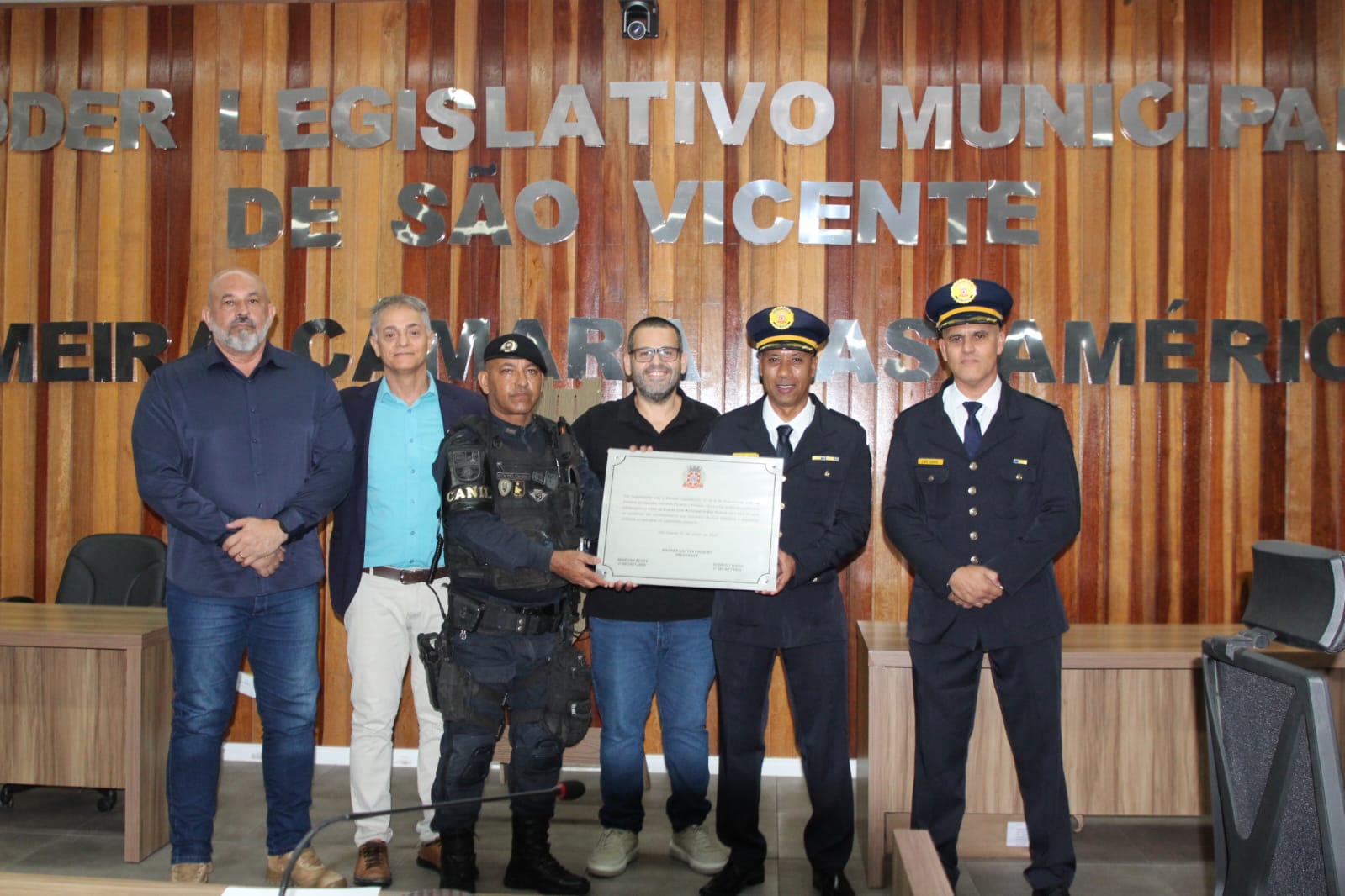 Canil da GCM de São Vicente é homenageado na Câmara pelos 20 anos de atuação - 3.jpeg