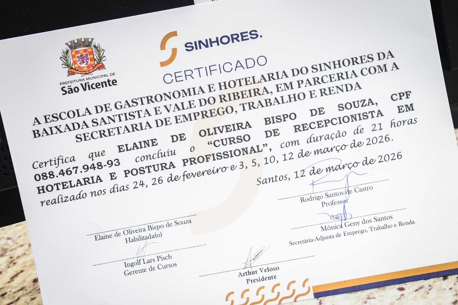 Curso de hotelaria capacita moradores para vagas no setor turístico 5