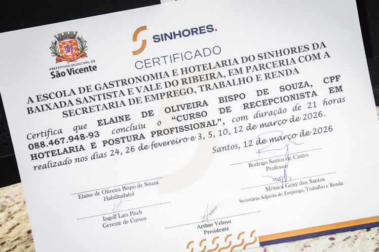 Curso de hotelaria capacita moradores para vagas no setor turístico 5