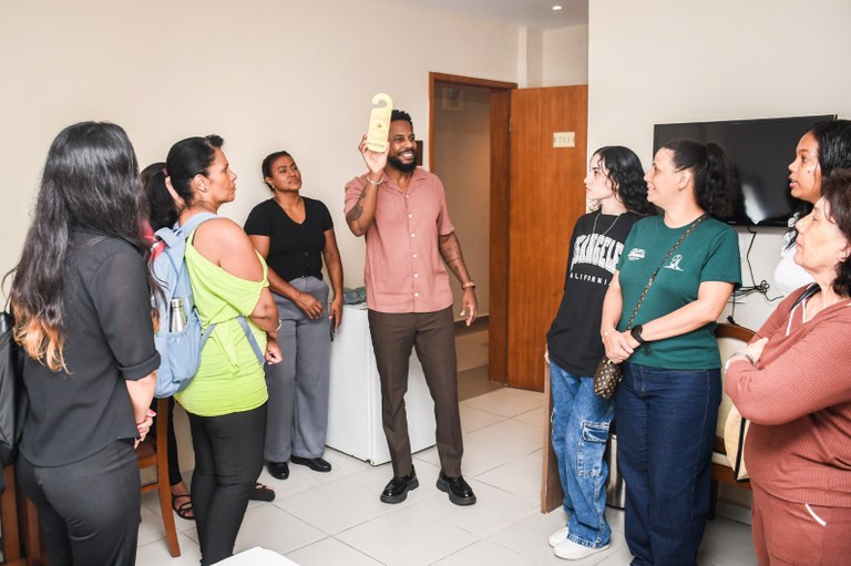 Curso de hotelaria capacita moradores para vagas no setor turístico 6