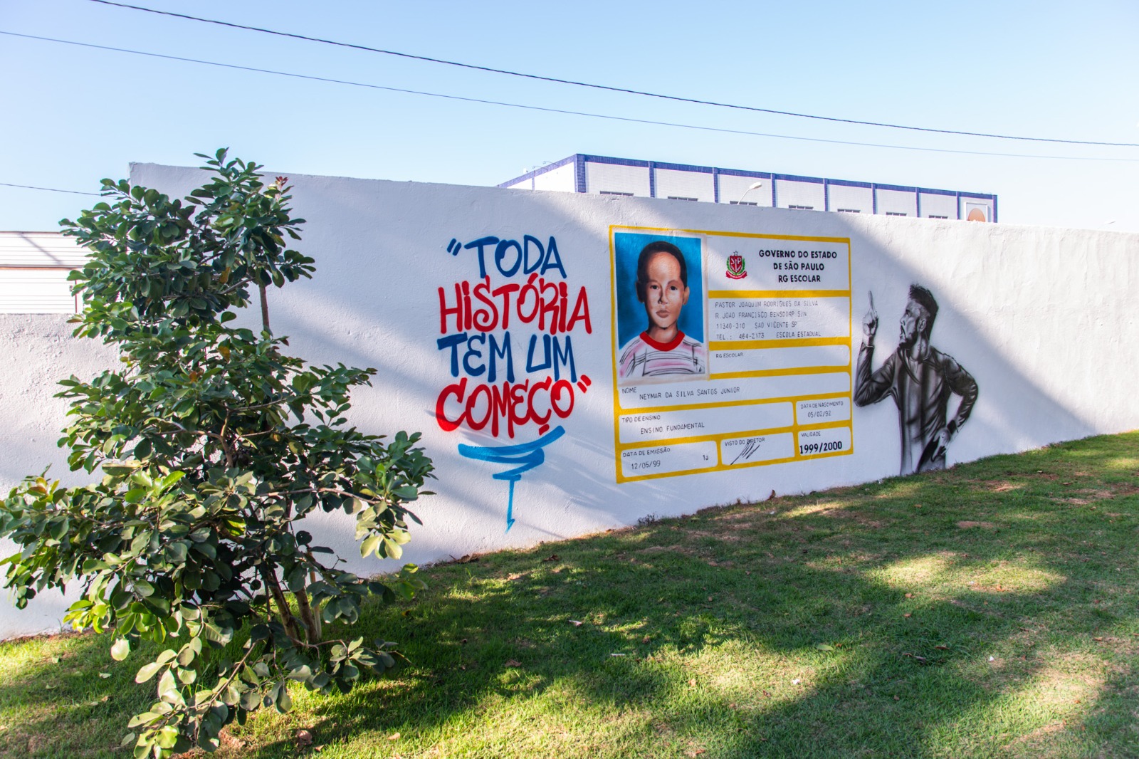 Em passeio por São Vicente, Neymar visita locais onde viveu na infância 4.jpeg