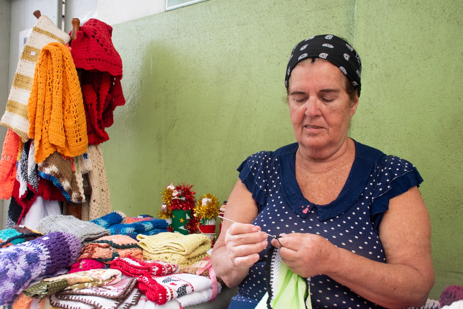Feira de Natal reúne artesãs de São Vicente5.jpeg
